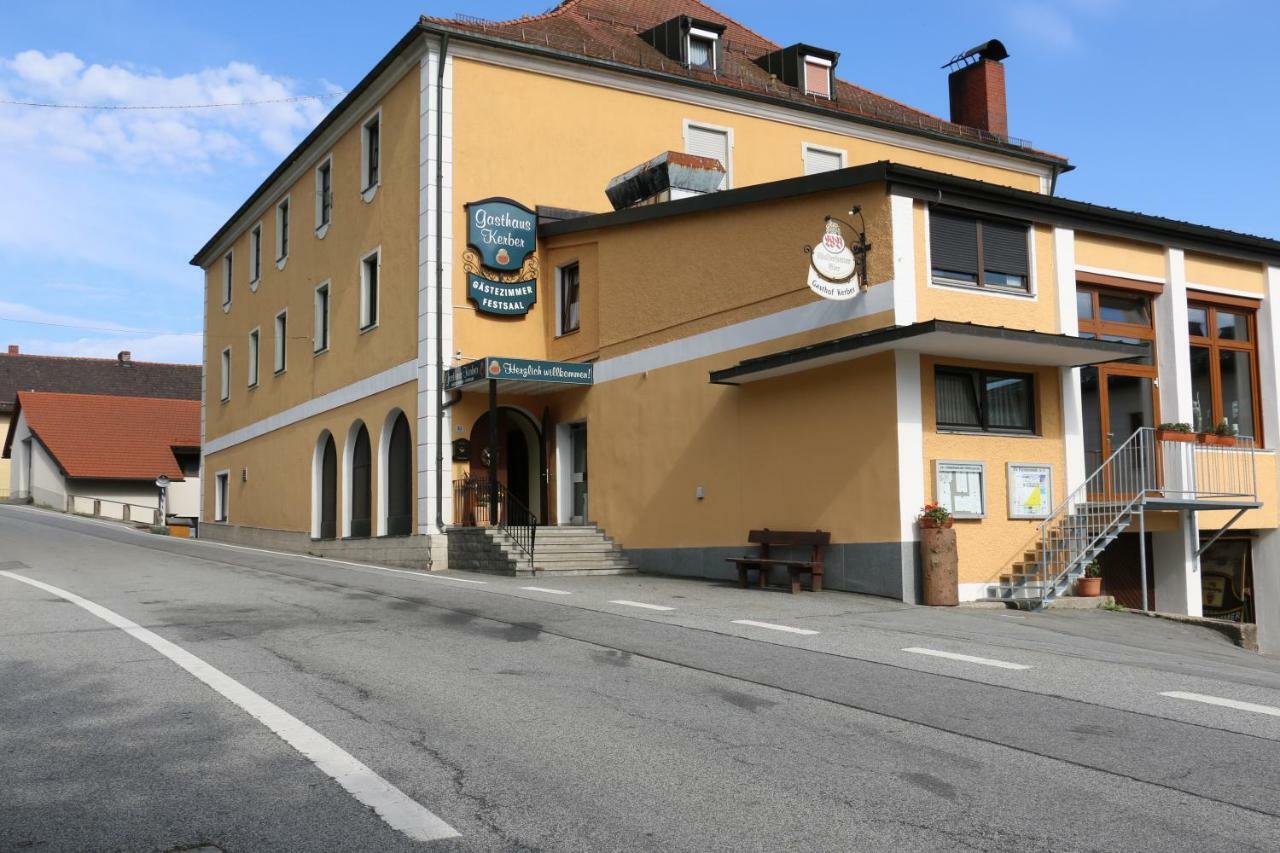 Hotel Gasthaus Kerber Fürstenstein Exterior foto